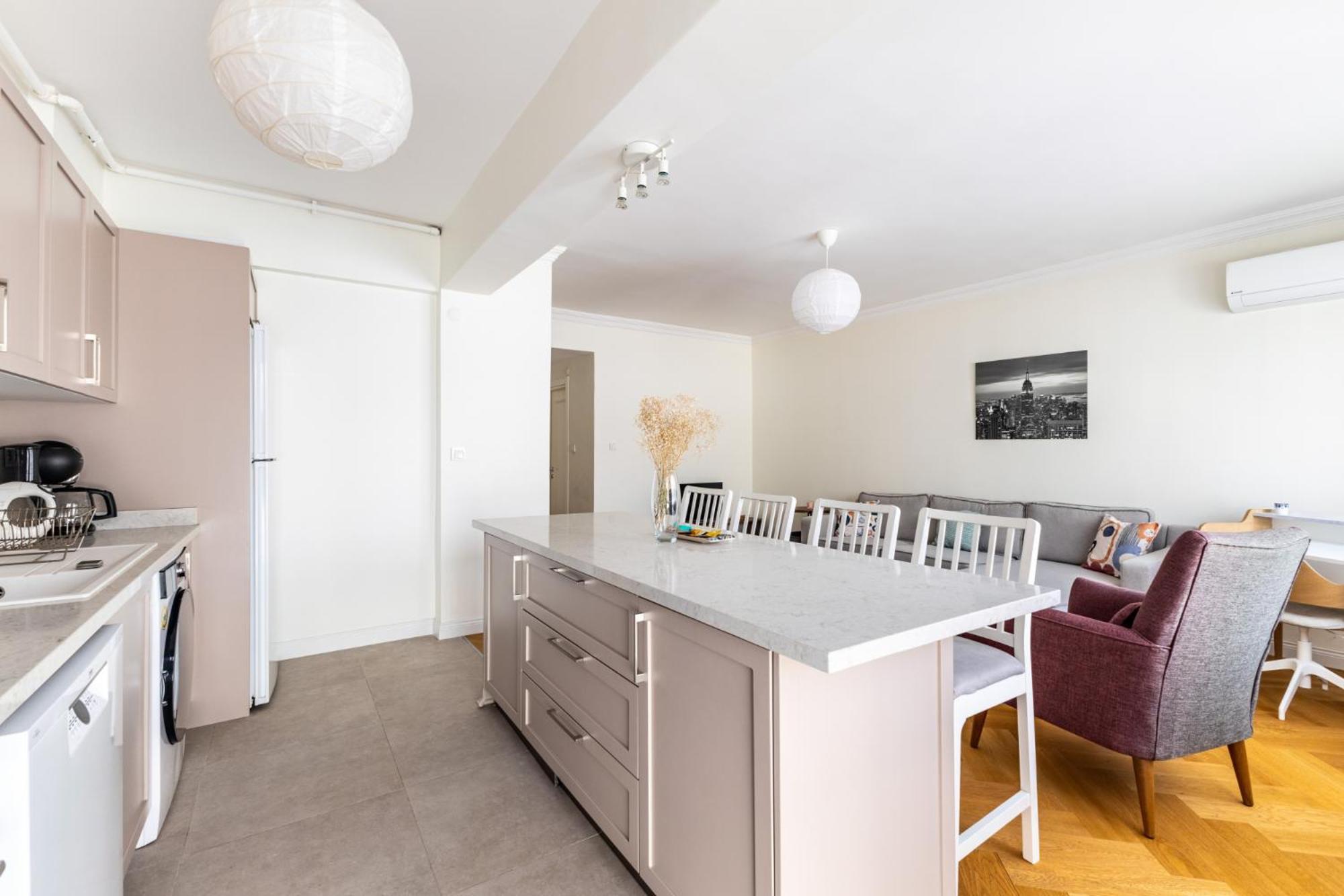 Chic Flat 5 Min To Moda Pier